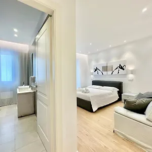 C&o' Luxury 2*, Cagliari Italie